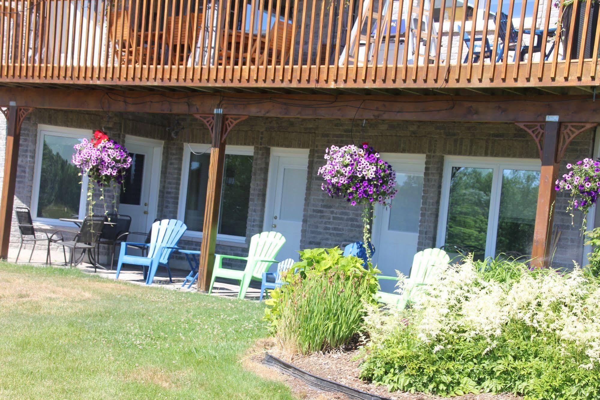 Golden Pathways Retreat B&B Peterborough Exterior foto